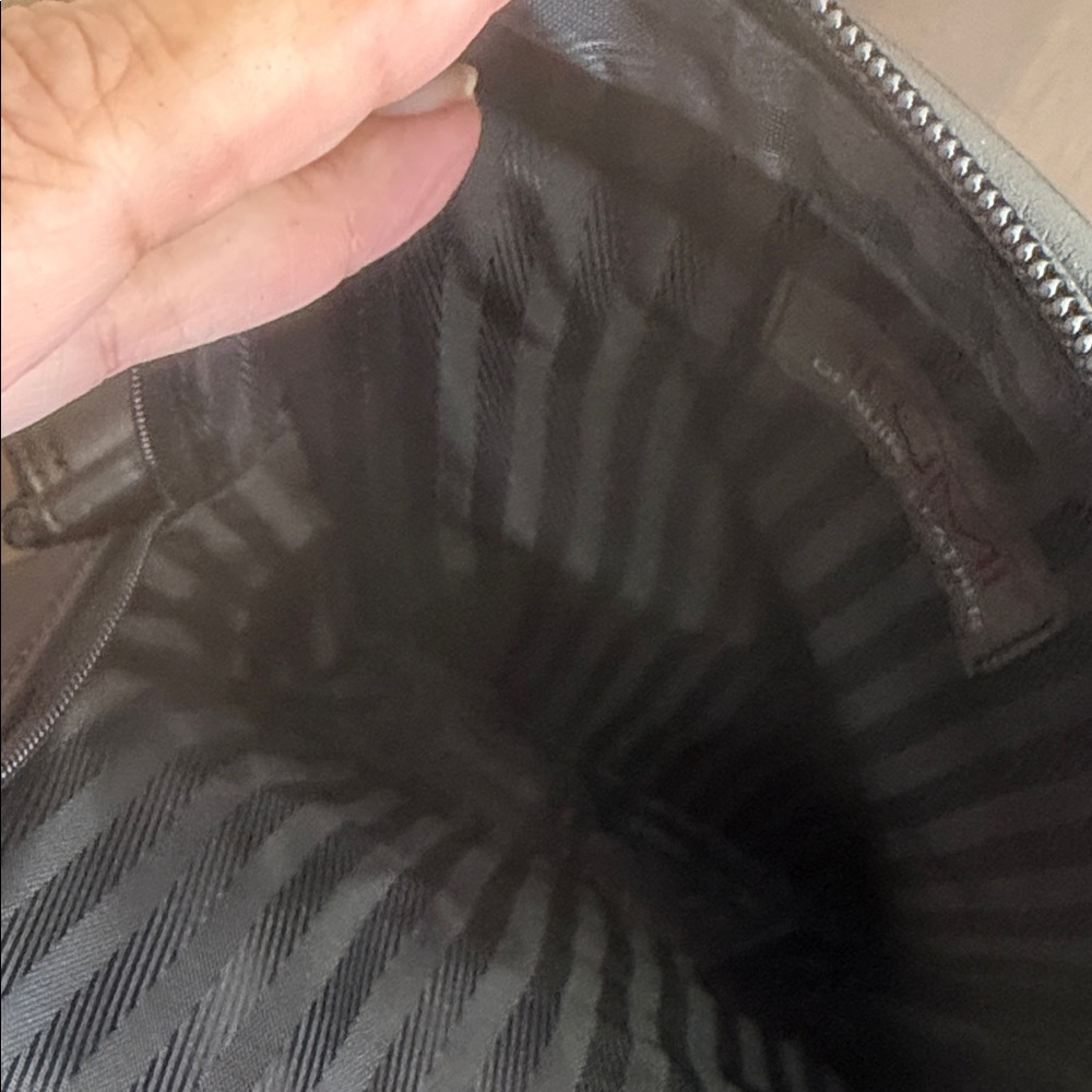 Tumi Black Leather Men's Bag - Picture 9 of 13